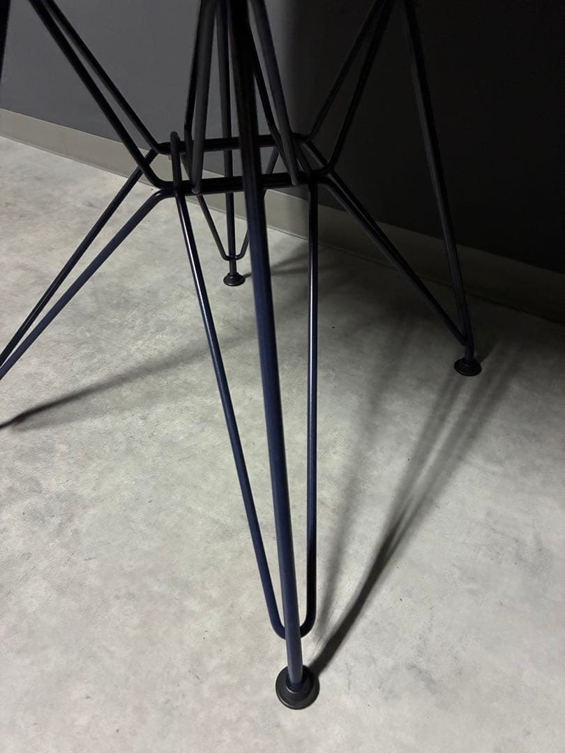 イームズプラスチックシェルサイドチェア Herman Miller X HAY