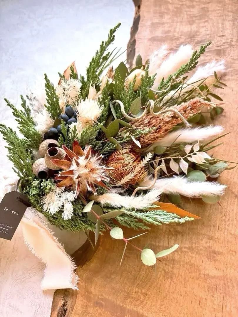 ジュニパーベリーの森のスワッグ　ベルガムナッツとドライアンドラ