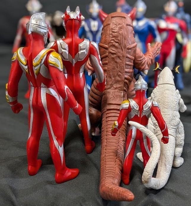 ウルトラマンコスモス・マックス・メビウス（バンダイ）10体セット＋３