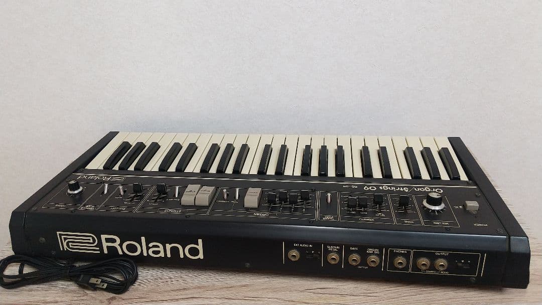 【希少】Roland RS-09 シンセサイザー 純正ハードケース付き
