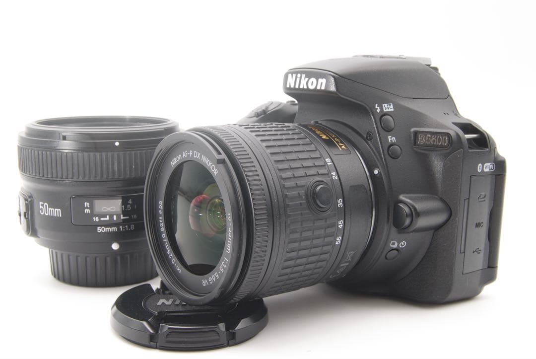 Nikon D5600 ダブルレンズ　単焦点　デジタル一眼レフWi-Fi 美品