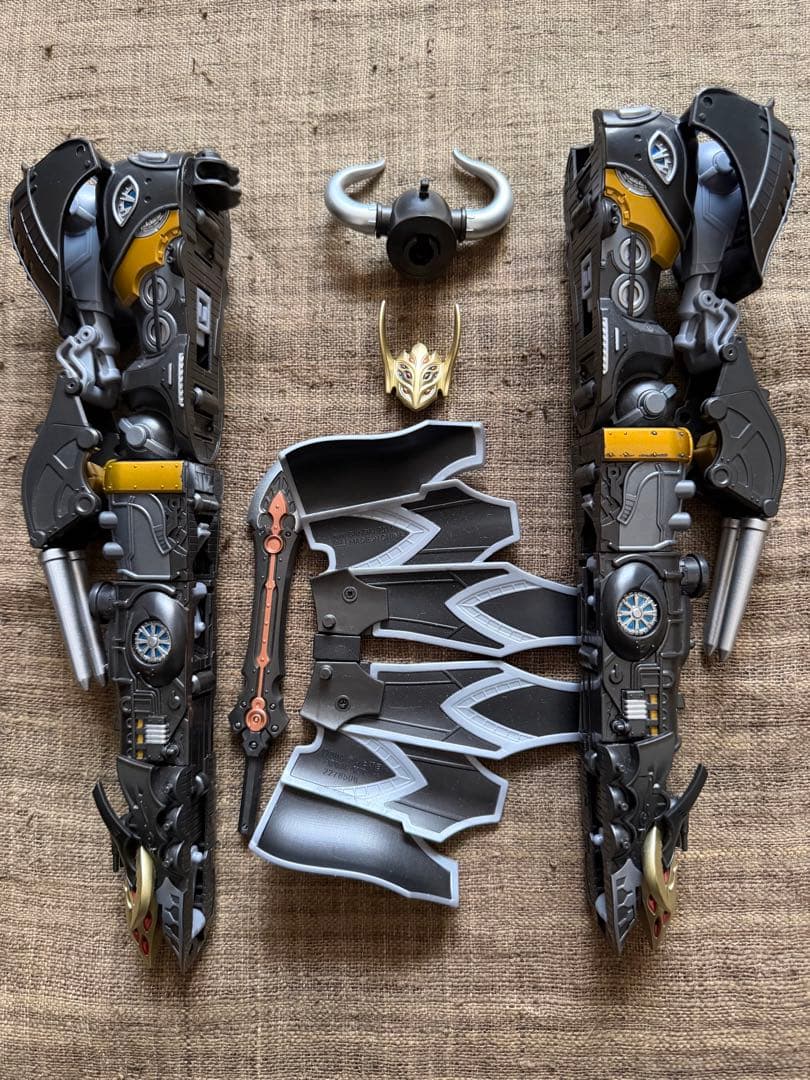 プレミアムバンダイ　列車戦隊トッキュウジャー　DX黒鉄変形クライナーロボ