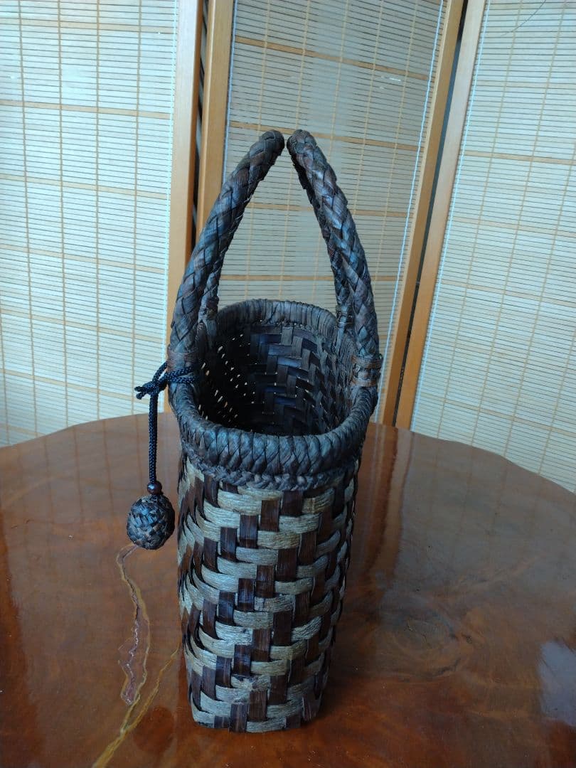 沢胡桃の籠