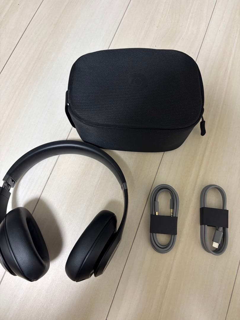 Beats Studio Pro ブラック