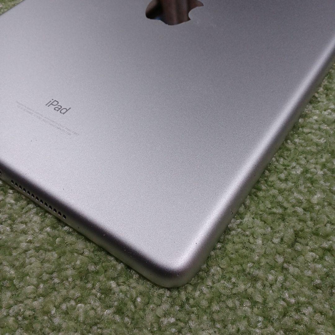 iPad 第6世代　32GB　わをん