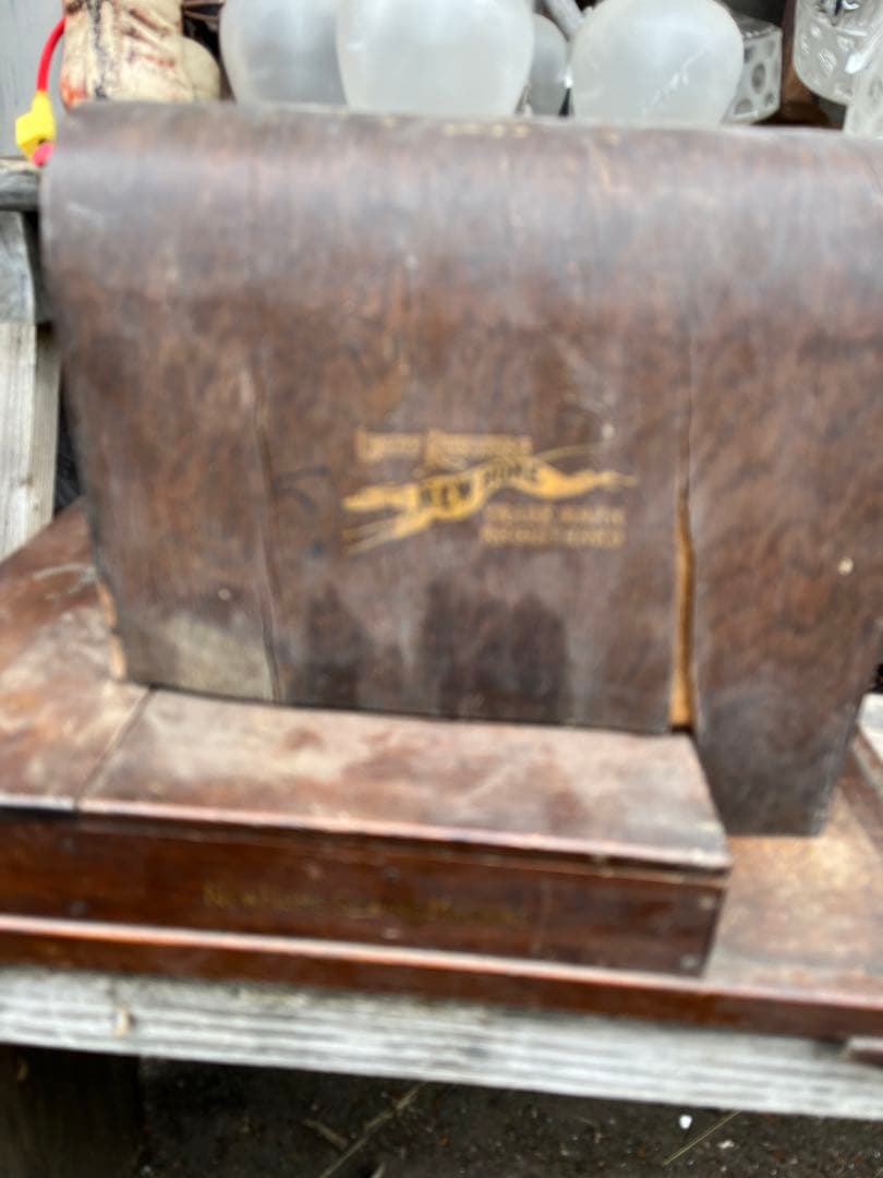 アンティーク手回しミシン、手回しミシン、木製ケース付き手回しミシン、