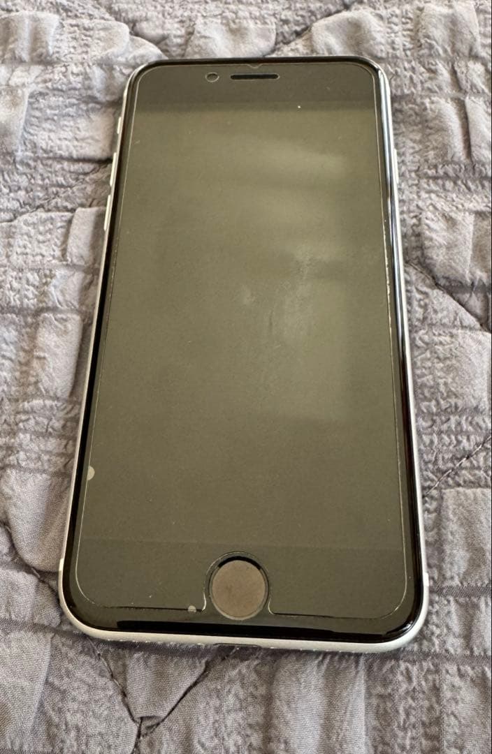 iPhoneSE 第二世代　128GB