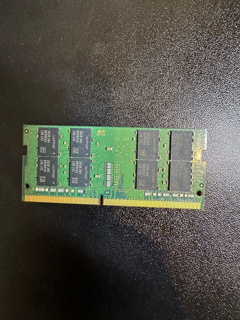 Samsung 16GB DDR4メモリ MT8JTF25664HZ-1G1