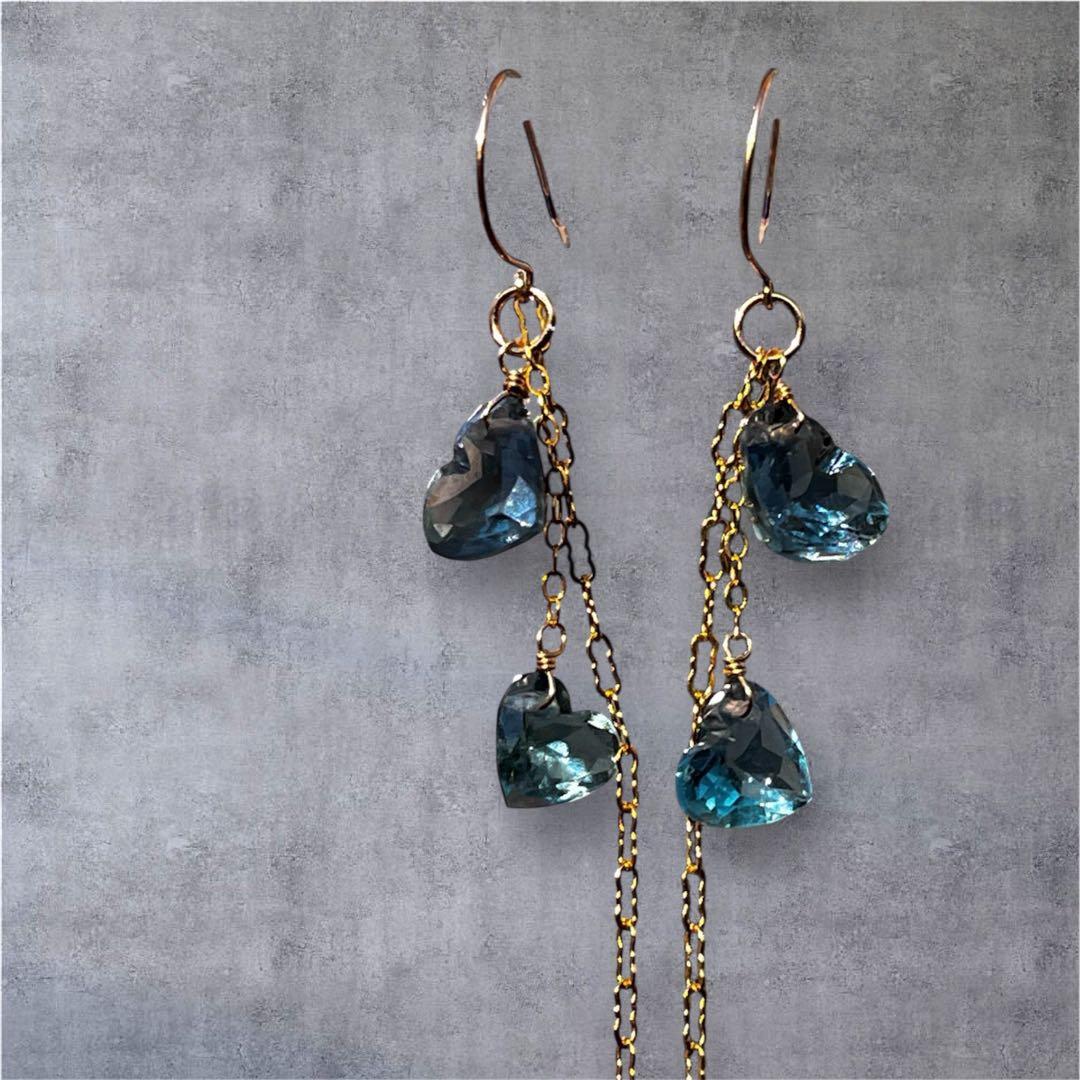 最高品質 ブルーフローライト ハートのピアス