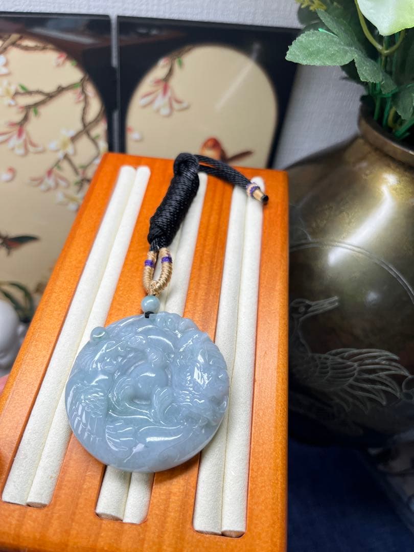 ミャンマー産天然A貨翡翠　『龍飛鳳舞』『龍鳳呈祥』ネックレス