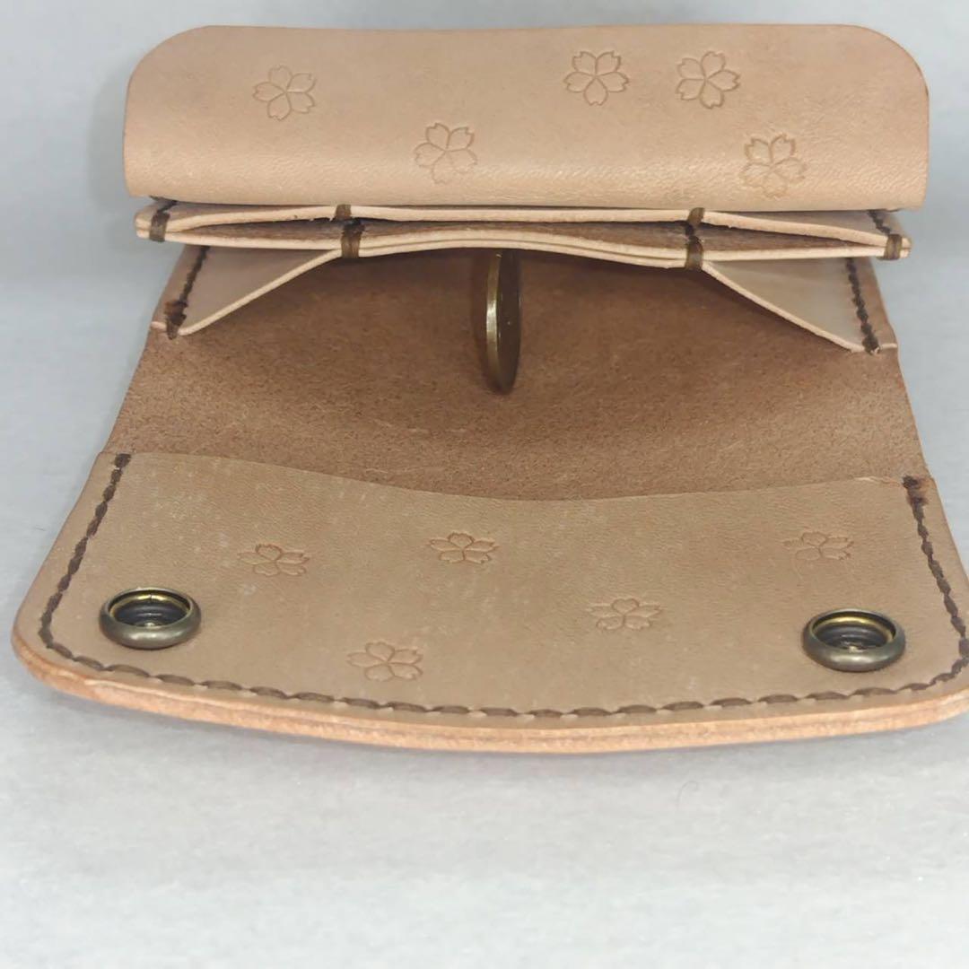 【ハンドメイド】手縫い ヌメ革 ショート トラッカーウォレット サクラ刻印