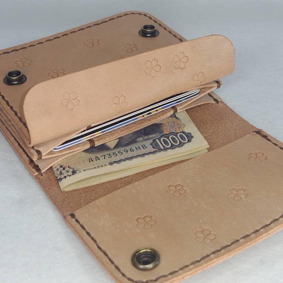 【ハンドメイド】手縫い ヌメ革 ショート トラッカーウォレット サクラ刻印