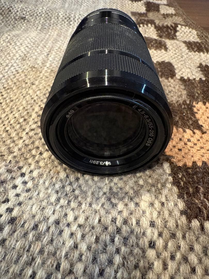 SONY α6400の望遠レンズのみです。