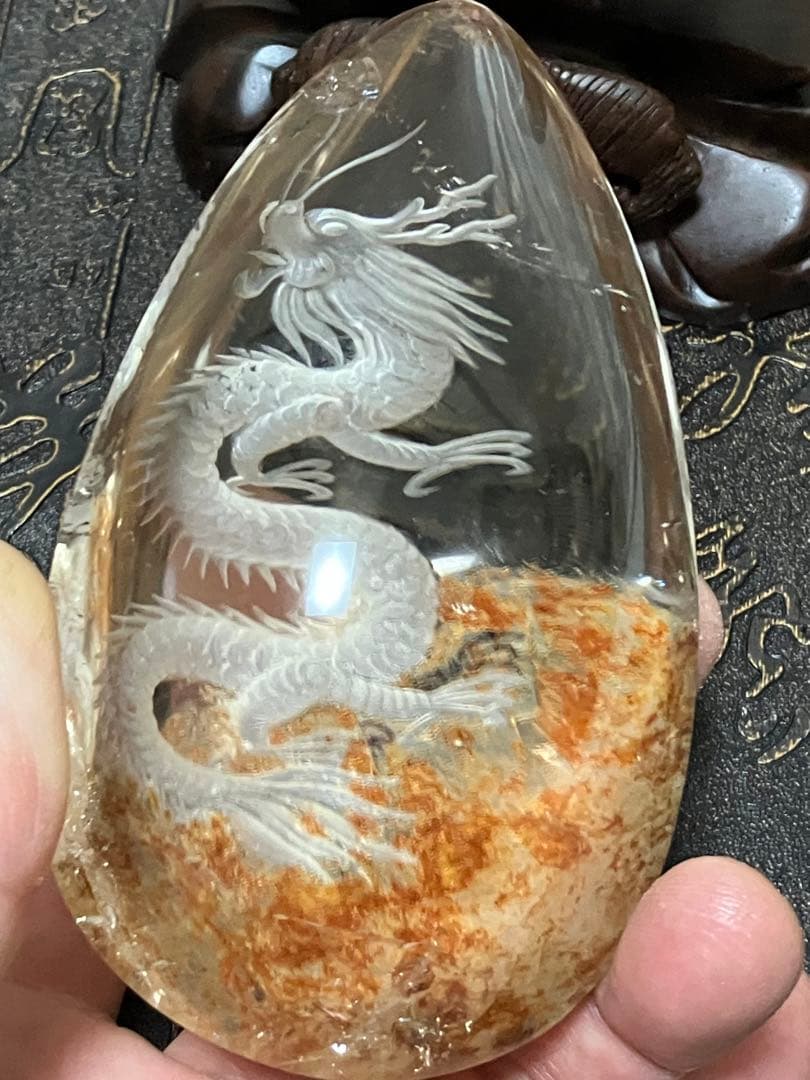 オーロラクォーツ龍彫置物　台座付　約115.3×約68.6mm×約50.4mm
