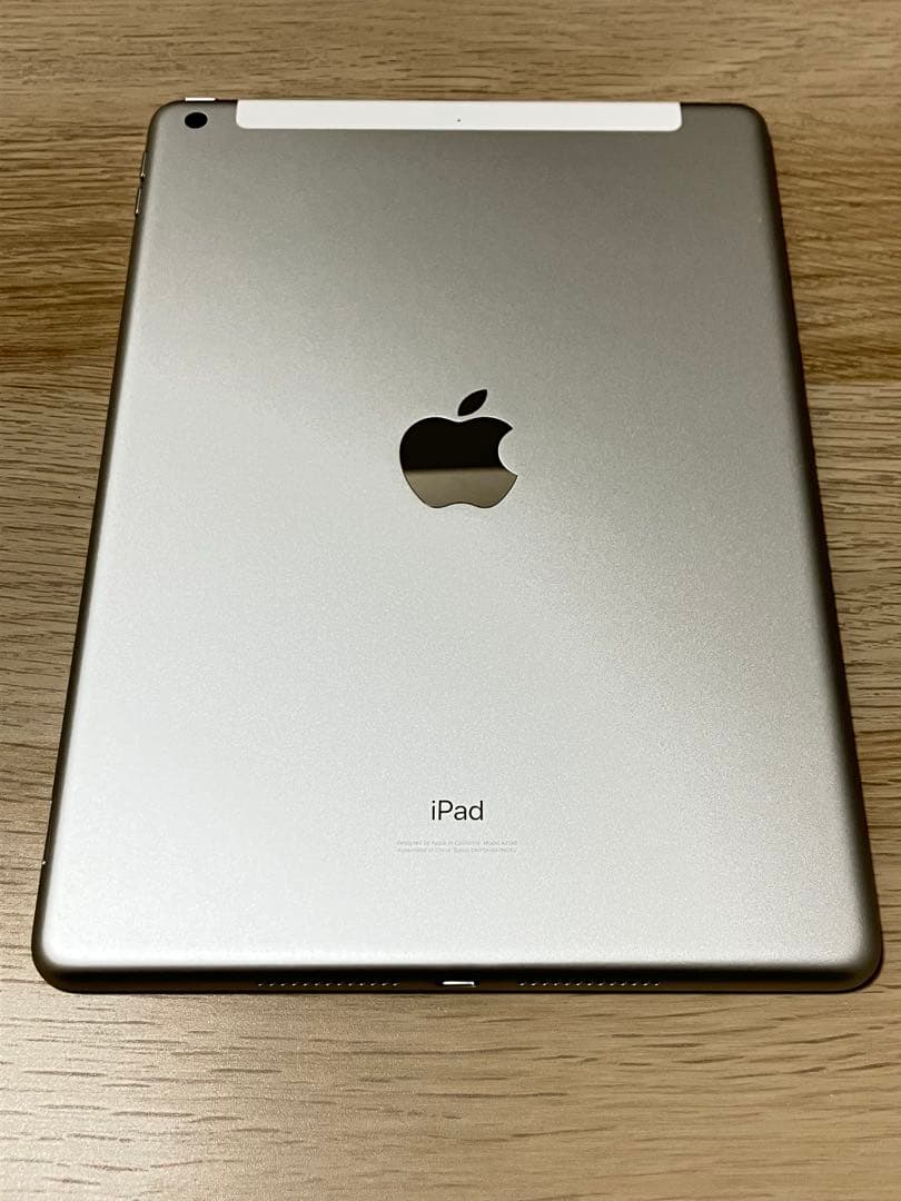 美品バッテリー劣化なしiPad 第7世代 32GB Wi-Fi セルラードコモ