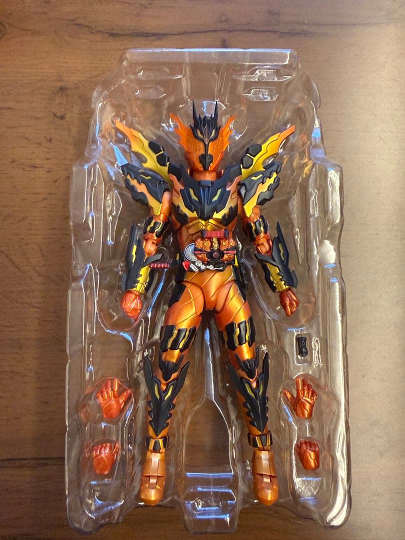 SHFiguarts 仮面ライダー クローズマグマ