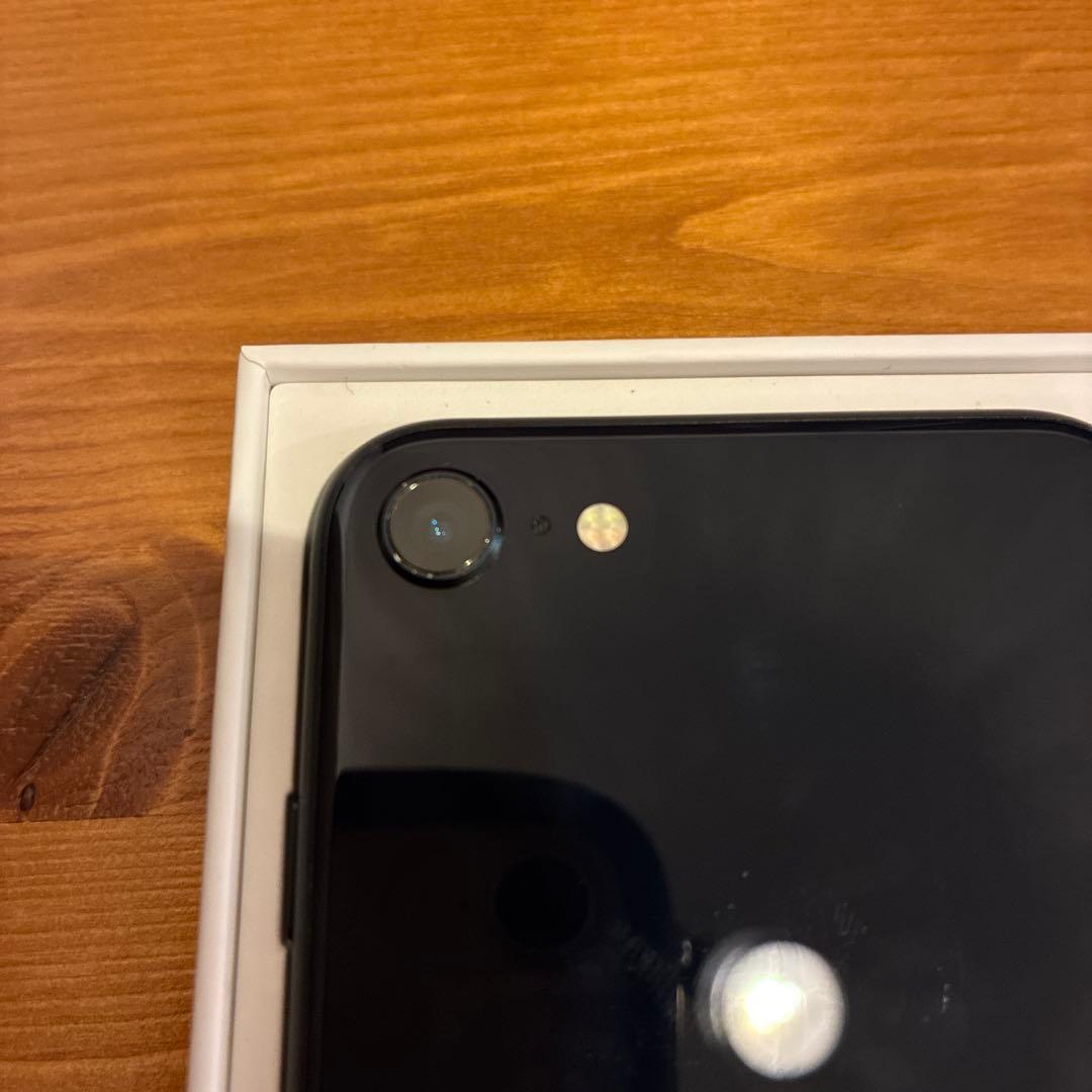 iPhone SE ブラック