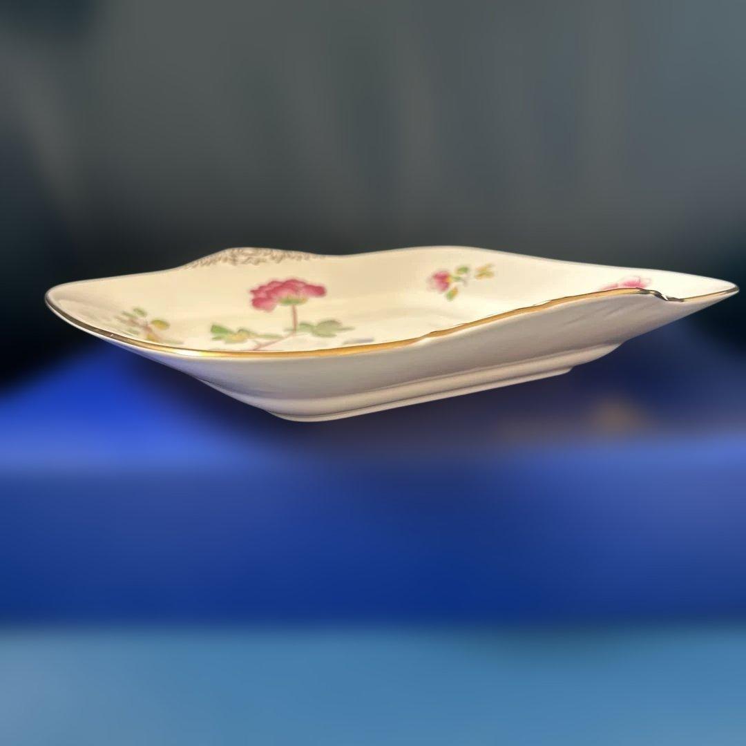  新品ウェッジウッド CUCKOO フルーツ皿 大皿 器 花柄