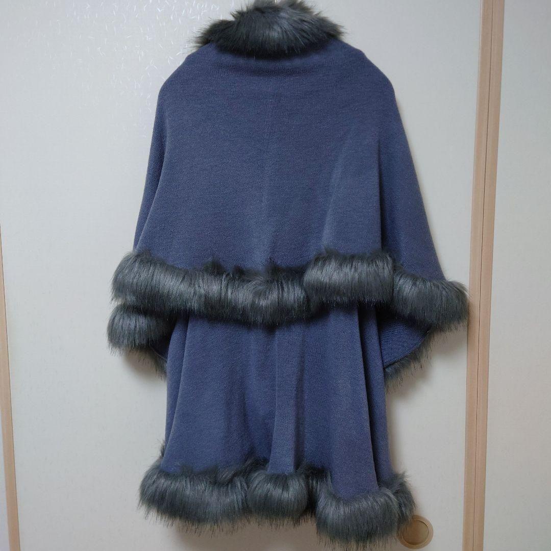 【しろぴー】木製チェスト、ファンデ、ファー付きポンチョ　3点おまとめ