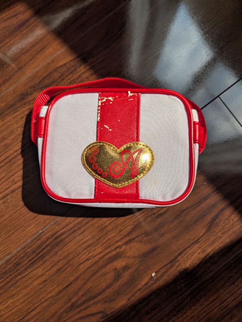 ラブアイズパレット、ラブキッスルージュ