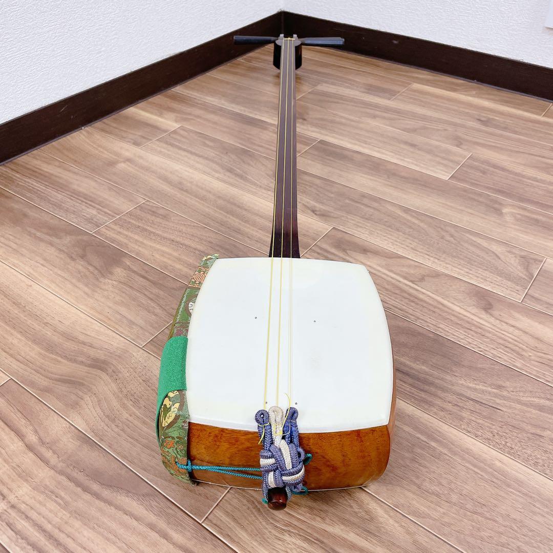 三味線 丸打胴 紅木 平溝 細棹 犬皮 和楽器
