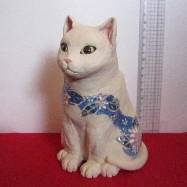 猫置物　陶器　作家　新品　　花猫 　招き猫