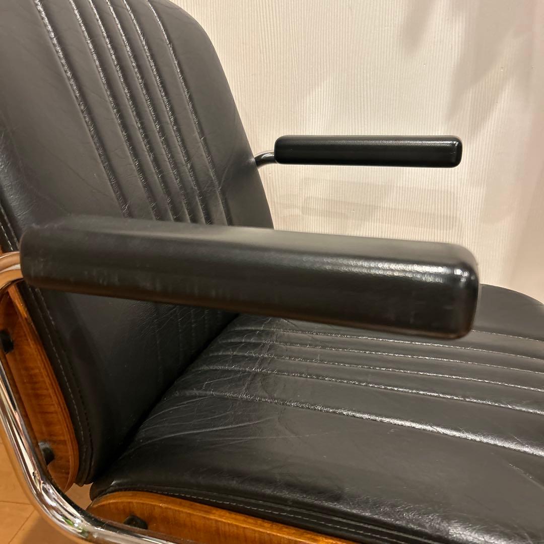 【美品】giroflex 83 BRASA レザーオフィスチェア 昇降機能付き