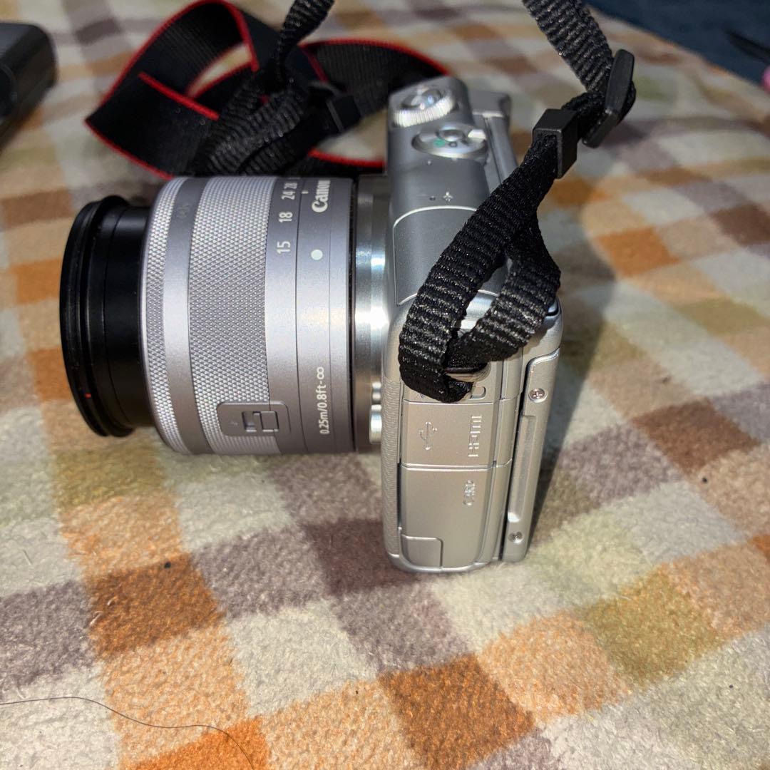 極美品　グレー　Bluetooth搭載でスマホ転送 CANON EOS M100