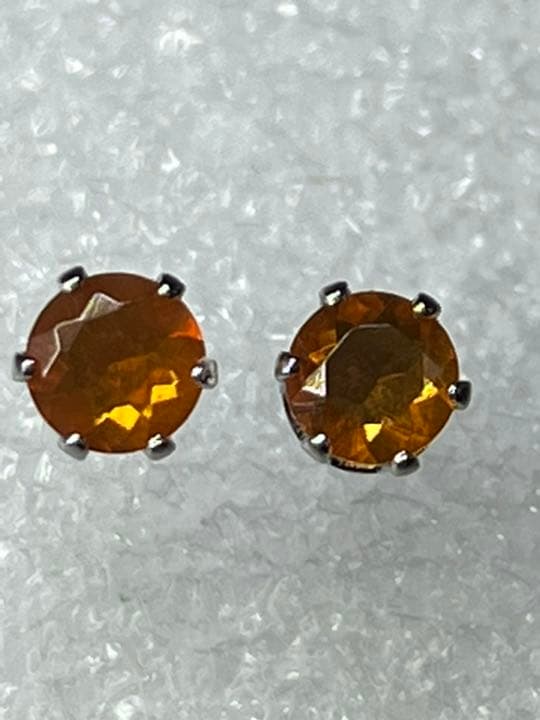 ファイヤーオパールピアス　5ミリA赤字特価