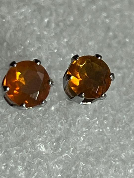 ファイヤーオパールピアス　5ミリA赤字特価