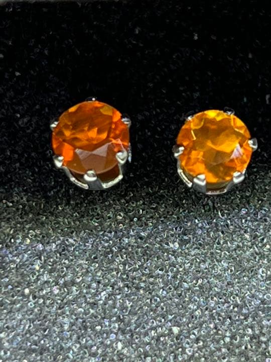 ファイヤーオパールピアス　5ミリA赤字特価