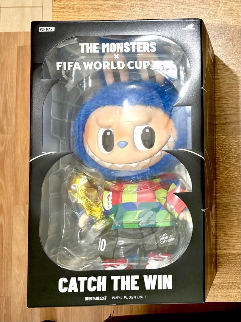 【正規品】THE MONSTERS × FIFA コラボ　ぬいぐるみ　ラブブ
