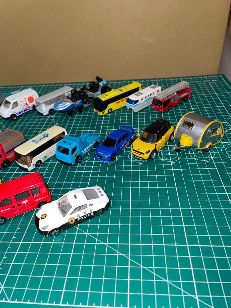 まとめ　80個以上　ミニカー　飛行機　電車　キーホルダー　プルバックカー