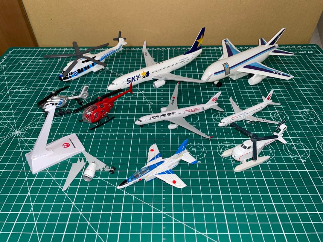 まとめ　80個以上　ミニカー　飛行機　電車　キーホルダー　プルバックカー