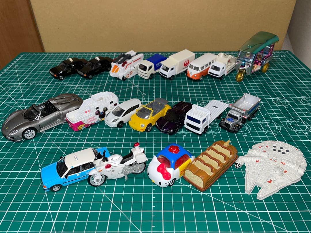 まとめ　80個以上　ミニカー　飛行機　電車　キーホルダー　プルバックカー