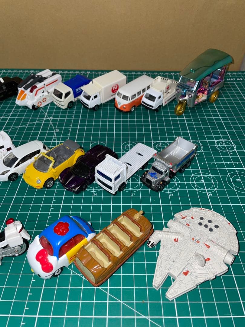 まとめ　80個以上　ミニカー　飛行機　電車　キーホルダー　プルバックカー