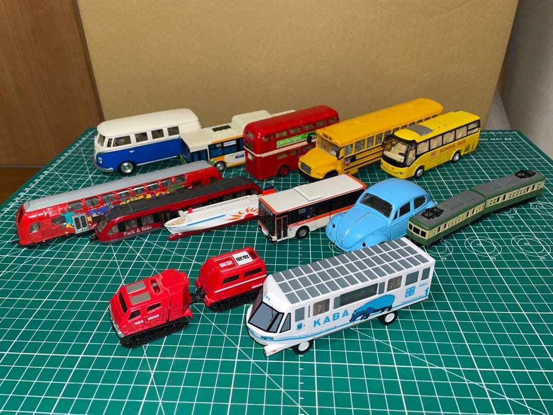 まとめ　80個以上　ミニカー　飛行機　電車　キーホルダー　プルバックカー