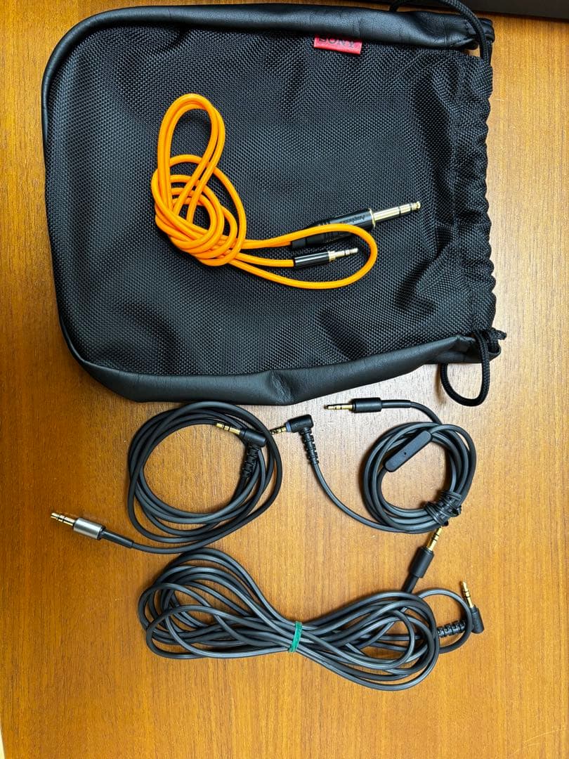 SONY MDR-1R MK2 ハイレゾ 密閉型ヘッドホン　ブラック