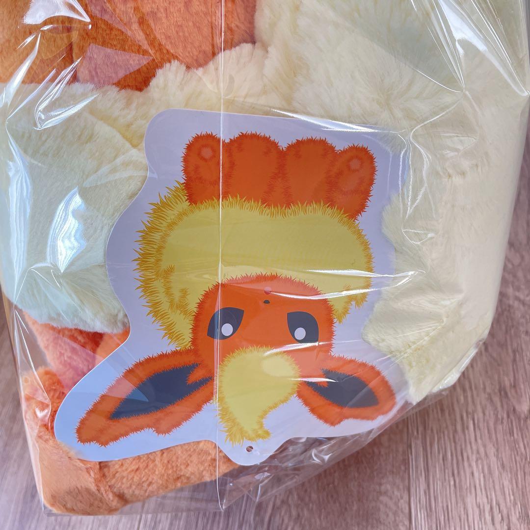 ポケモンセンター限定　ふわふわ抱きぬいぐるみ　サンダース　シャワーズ　ブースター