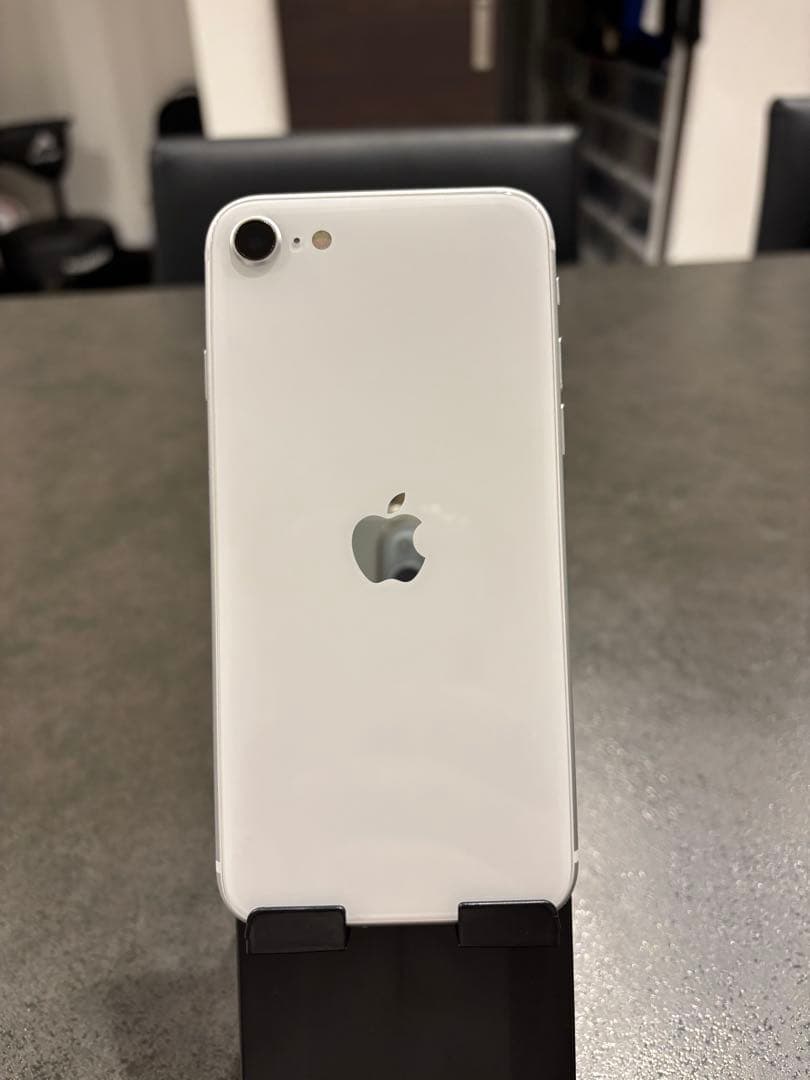 iPhoneSE2 第2世代　極美品　ガラスコーティング済　値引き相談可