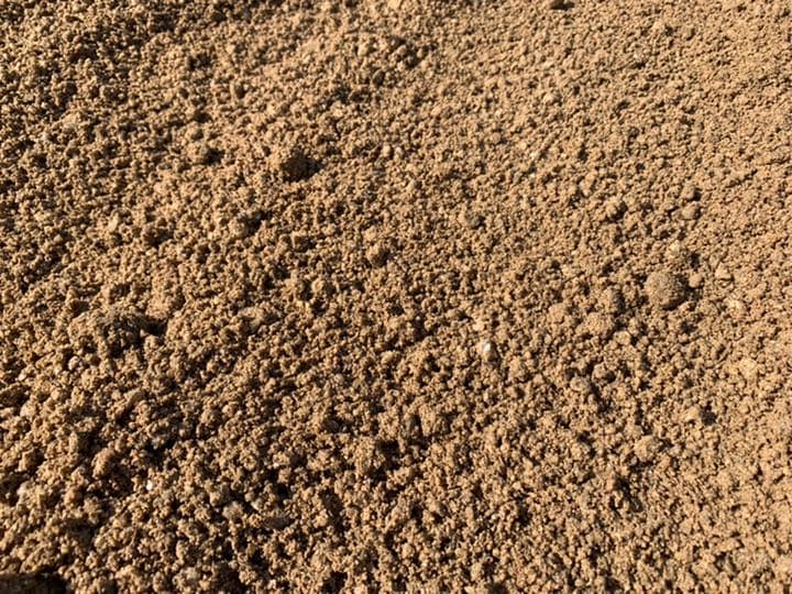人工芝　下地　新築　新居　マイホーム　山砂　まさ土　エクステリア　外構　　お庭