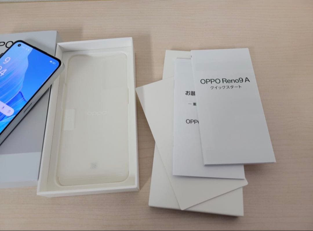 良品 OPPO Reno9 A ムーンホワイト A301OP