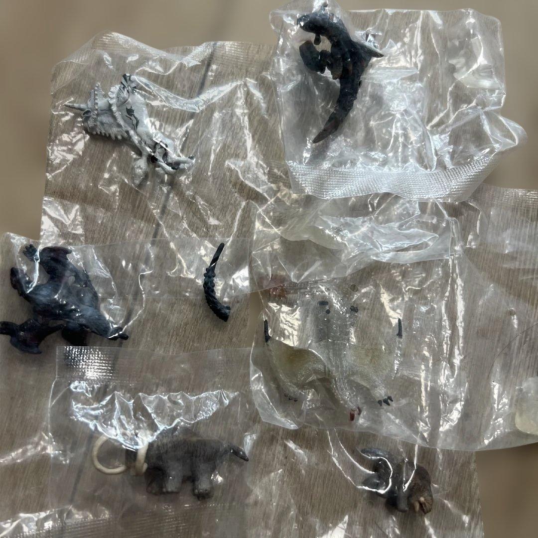 未開封　モンスターハンター　図鑑　フィギュア　5つセット　モンハン