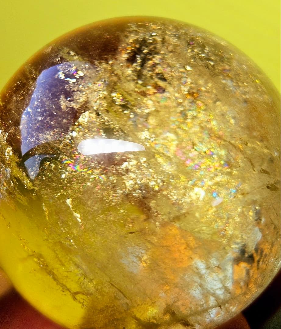 金運アップ‼️虹入りマダガスカル産 天然シトリン丸玉 貫入水晶かも❔