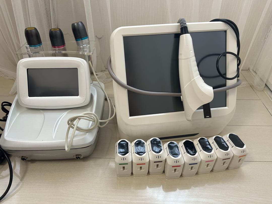 美容機器 2台まとめて売り多様なアタッチメント付き