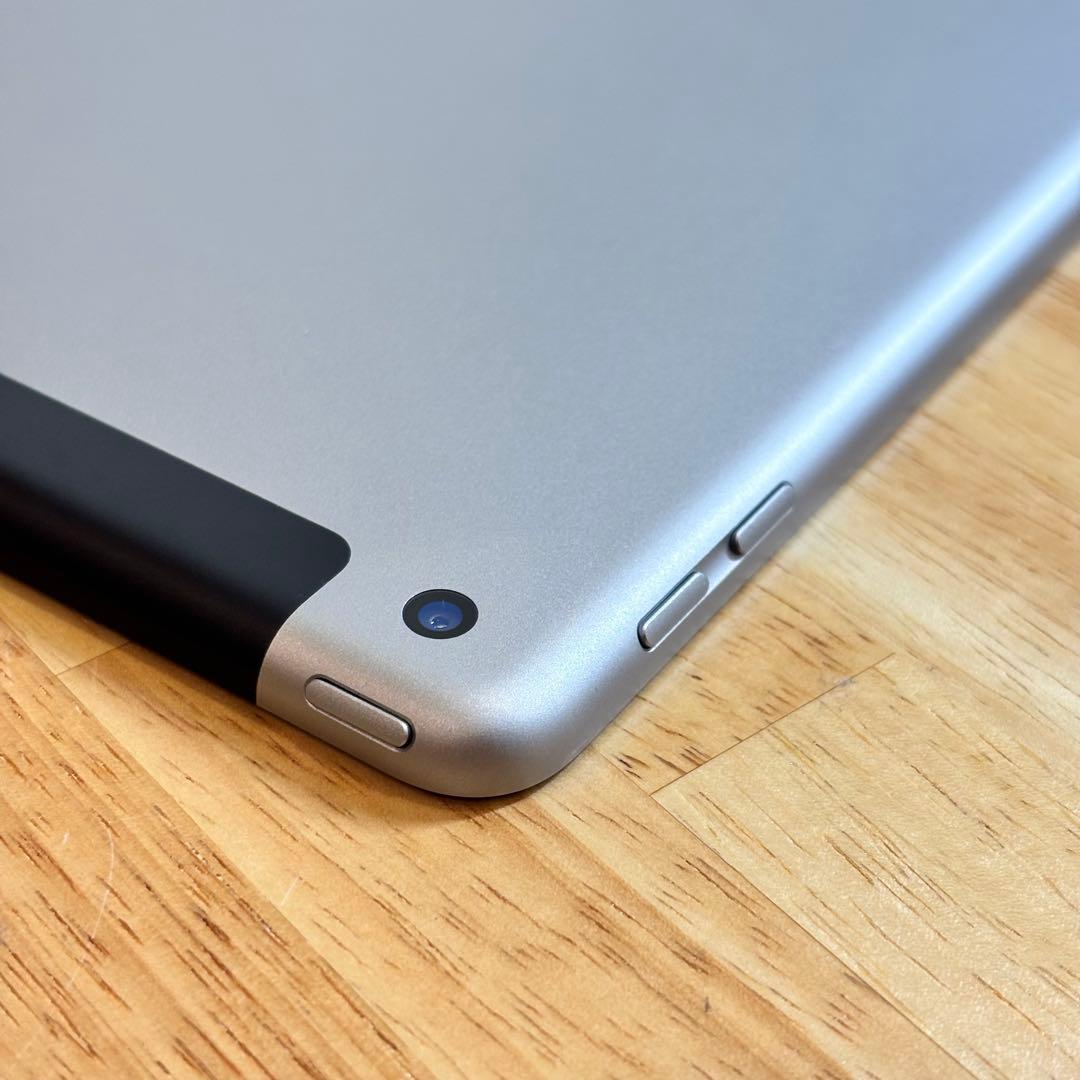 iPad 第6世代 32GB SIMフリー