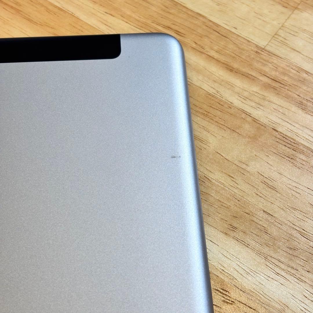 iPad 第6世代 32GB SIMフリー