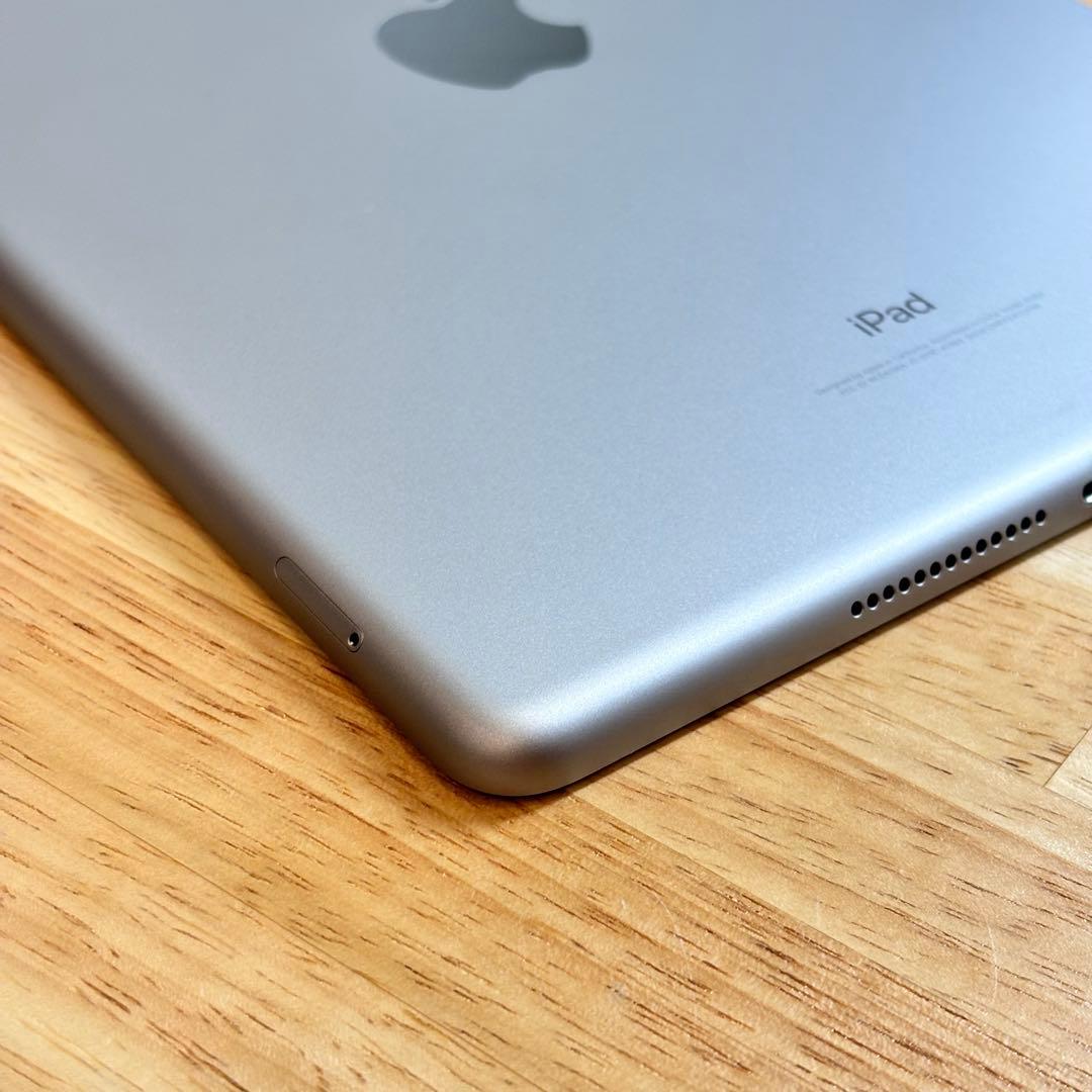iPad 第6世代 32GB SIMフリー