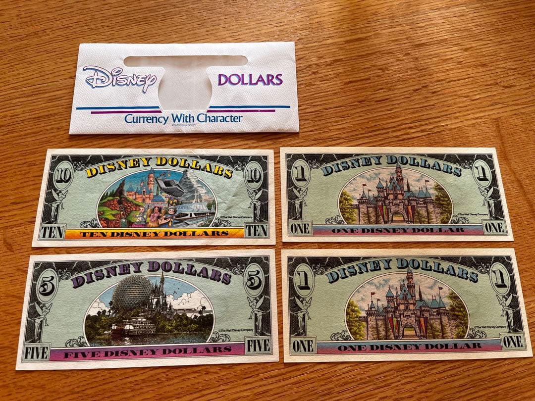 Disney Dollars ディズニーダラー Aシリーズ1、5、10ドル　４枚