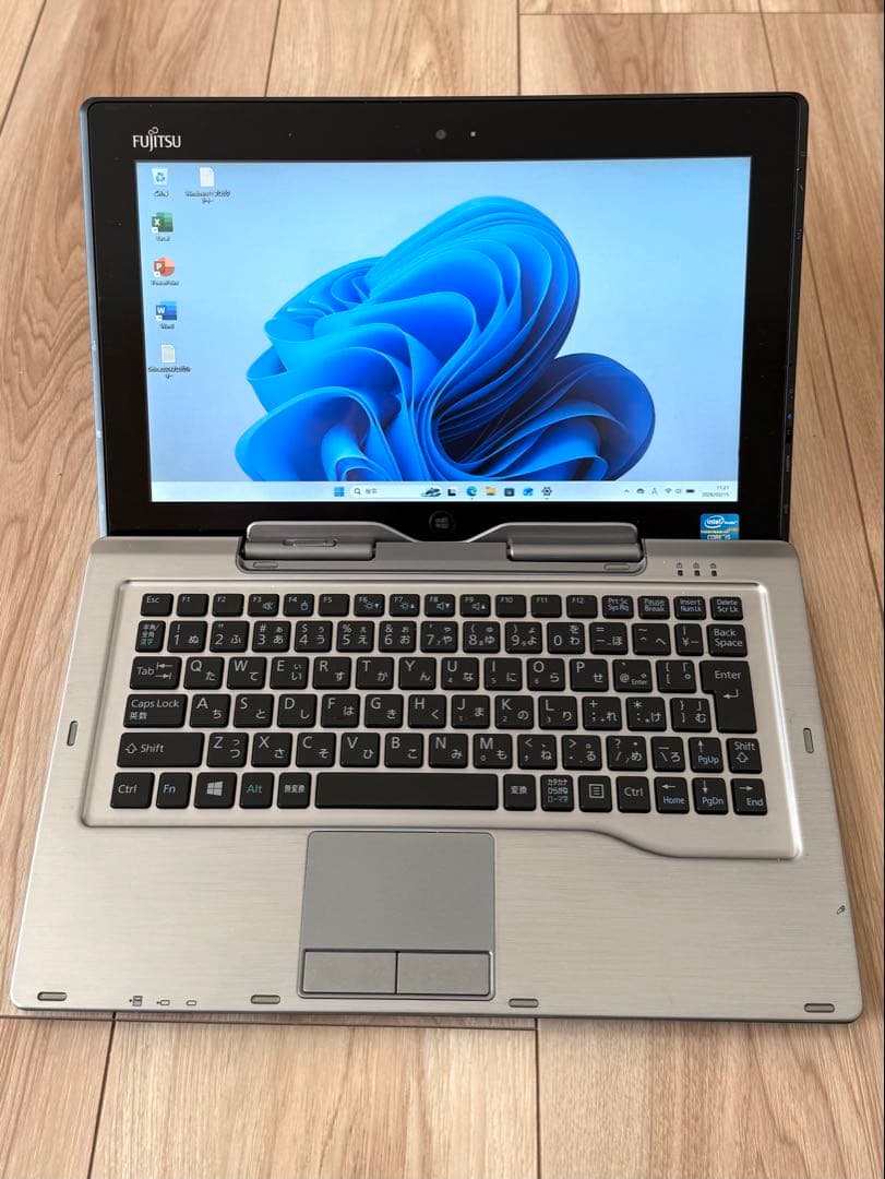 Office24&Win11付 富士通タブレット FMVNQ8P1 Q702/G